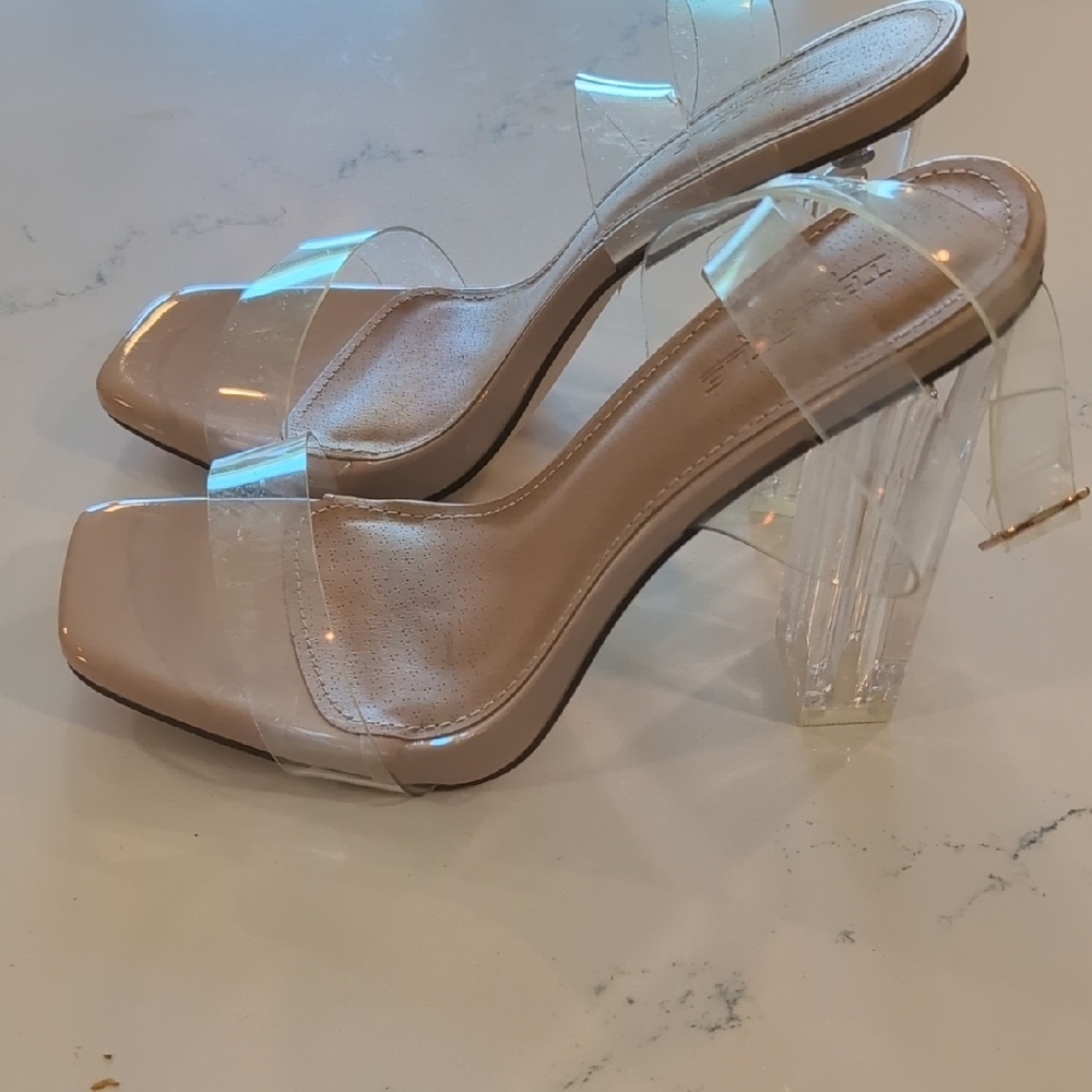 Cream Sophisticated Heels with Elegant Design